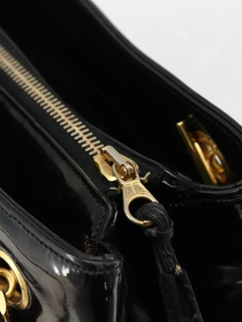 CHANEL brand	chanel color	black